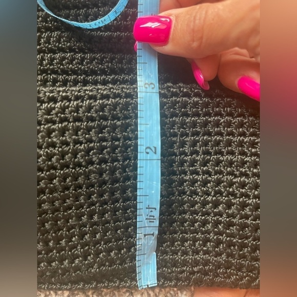 5/$25 Chunky knit crocheted black purse with silver hardware - Picture 7 of 9